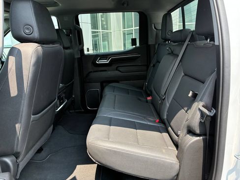 Used 2023 GMC Sierra 1500 SLT w/ SLT Convenience Package AWD/4WD image 19