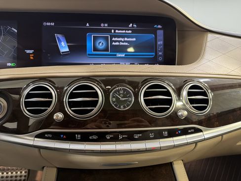 Used 2020 Mercedes-Benz S 560 Sedan image 18