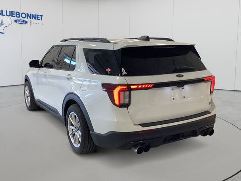 Used 2025 Ford Explorer ST RWD image 7