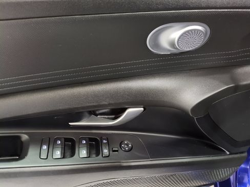 Certified 2023 Hyundai Elantra Blue FWD image 16