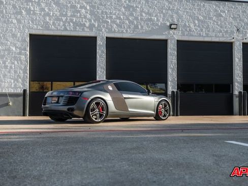 Used 2012 Audi R8 V8 image 21