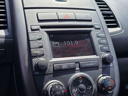 Used 2012 Kia Soul + w/ Audio Pkg FWD image 18