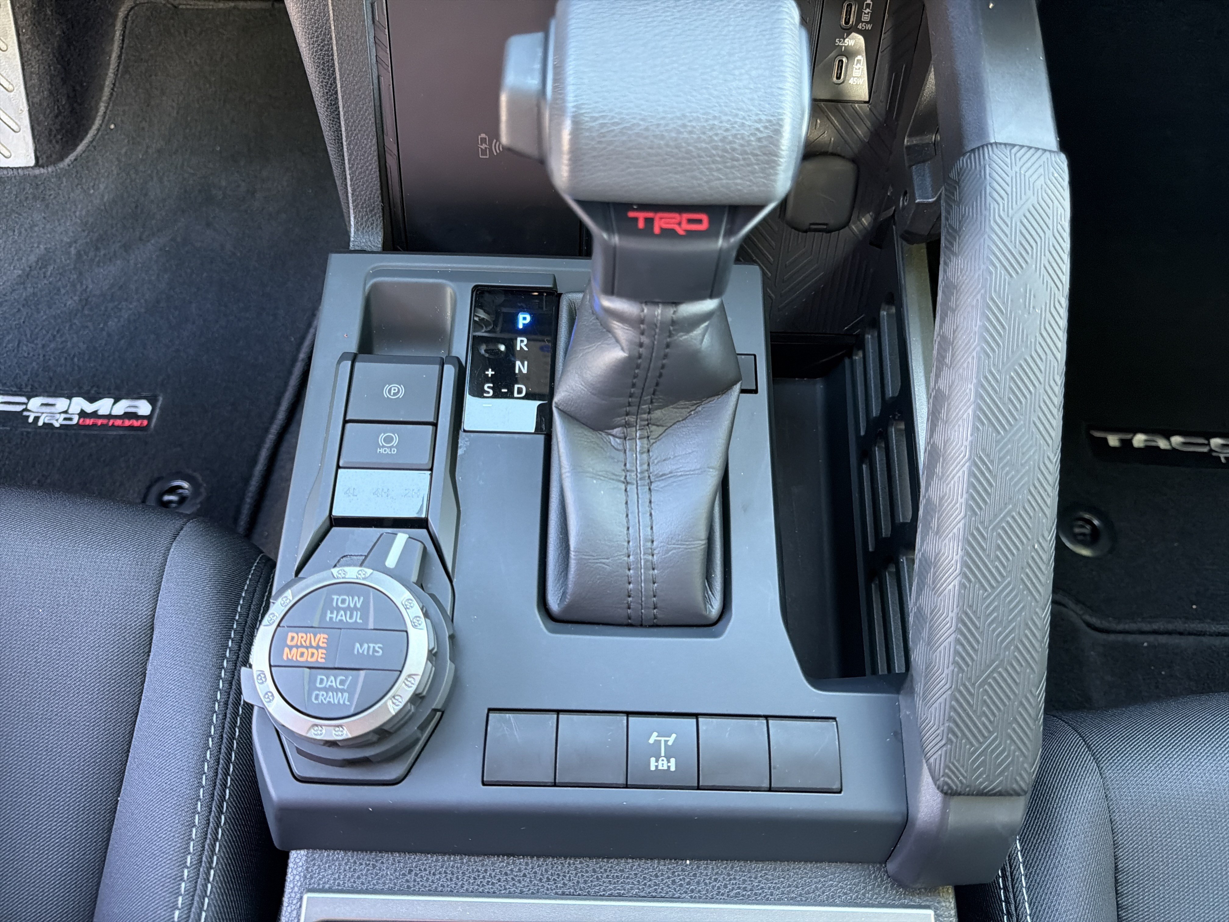 Used 2025 Toyota Tacoma TRD Off-Road w/ TRD Off Road Upgrade Package AWD/4WD image 32