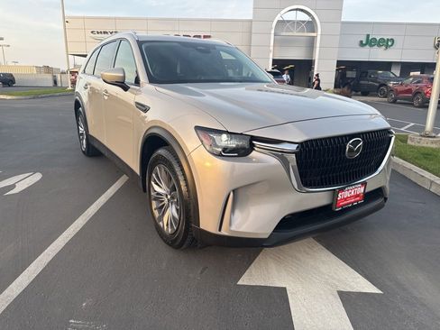 Used 2024 MAZDA CX-90 3.3 Turbo w/ Preferred Plus image 2