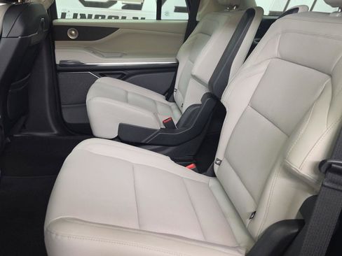 New 2026 Lincoln Navigator Reserve AWD/4WD image 7
