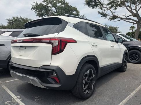 Certified 2024 Kia Seltos EX FWD image 4
