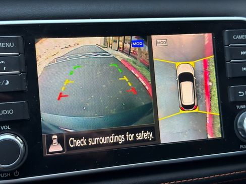 Used 2019 Nissan Kicks SR w/ SR Premium Package FWD image 18