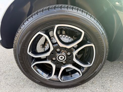 Used 2018 smart fortwo electric drive RWD image 39