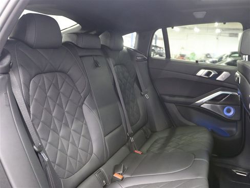 Used 2024 BMW X6 M60i AWD/4WD image 24