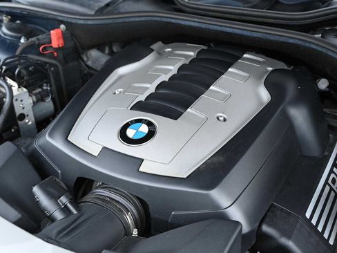 Used 2007 BMW 750i RWD image 19