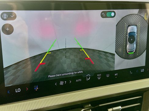 Used 2025 Ford Explorer Platinum w/ LUX Leather Package image 23