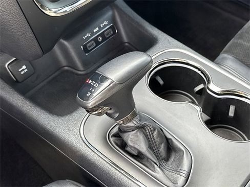 Used 2018 Dodge Durango GT image 29