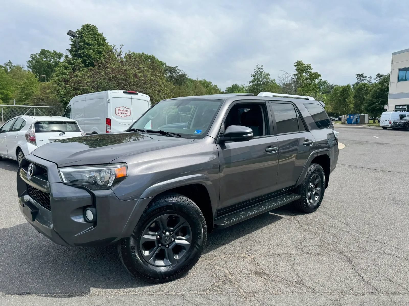 Used 2017 Toyota 4Runner SR5 Premium AWD/4WD image 5