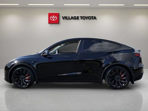 Used 2023 Tesla Model Y Performance AWD/4WD image 2