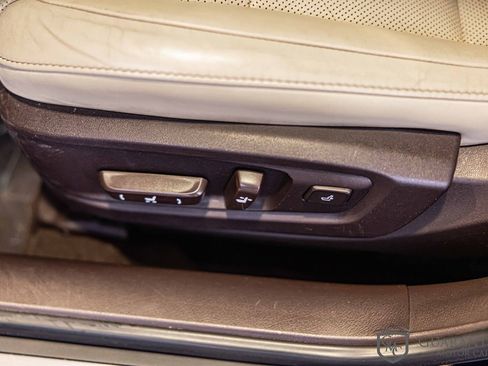 Used 2017 Lexus ES 350 w/ Luxury Package image 24