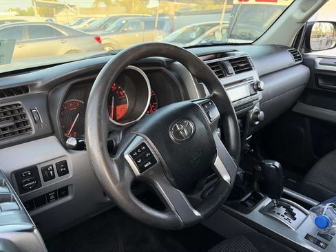 Used 2012 Toyota 4Runner SR5 w/ Convenience Pkg AWD/4WD image 2