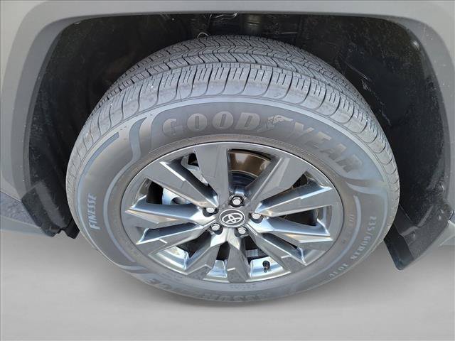 Used 2026 Toyota RAV4 XLE Premium w/ Weather Package AWD/4WD image 7