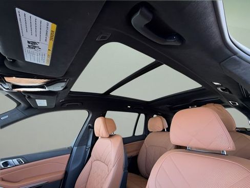 Certified 2023 BMW X7 xDrive40i w/ M Sport Package image 30