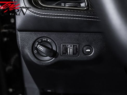 Used 2022 Dodge Challenger SRT Hellcat RWD image 26