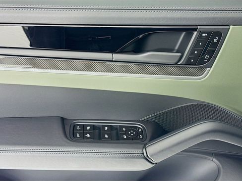 New 2026 Porsche Cayenne Coupe image 11