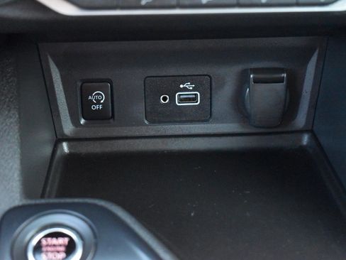 Used 2024 Nissan Sentra S image 33