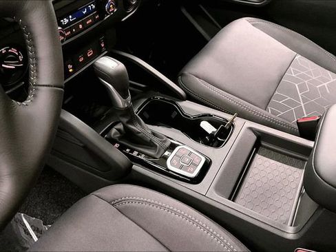 New 2026 Nissan Frontier SV w/ SV Convenience Package image 9