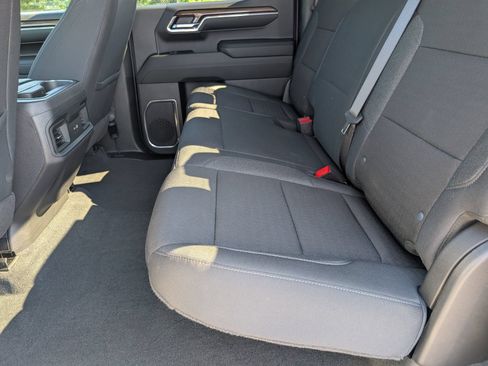 Used 2024 Chevrolet Silverado 1500 LT Trail Boss w/ Protection Package AWD/4WD image 17
