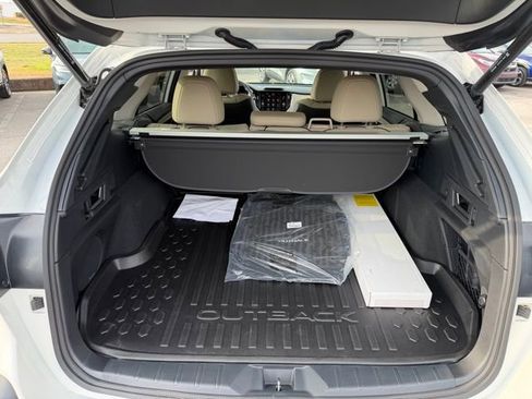 Used 2025 Subaru Outback Limited XT w/ Popular Package #2 image 16