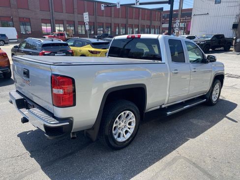 Used 2019 GMC Sierra 1500 SLE w/ SLE Value Package AWD/4WD image 8