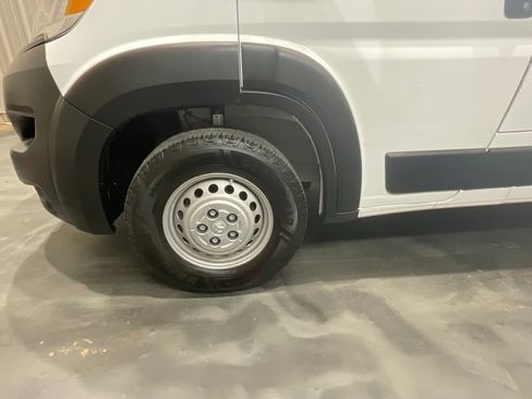 Used 2025 RAM ProMaster 2500 w/ Convenience Group FWD image 6