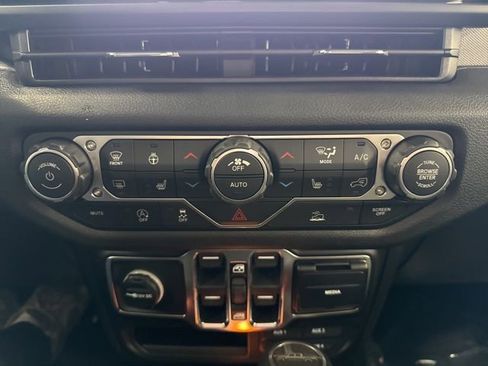 New 2026 Jeep Gladiator Sport image 38