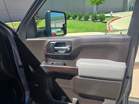 Used 2021 GMC Sierra 1500 SLT image 13