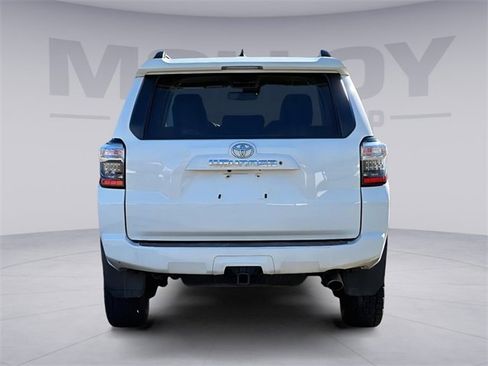 Used 2020 Toyota 4Runner SR5 image 3