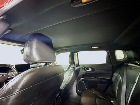 Used 2022 Jeep Compass High Altitude w/ (RED) Package image 13