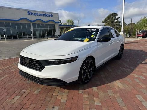 Used 2024 Honda Accord Sport image 1