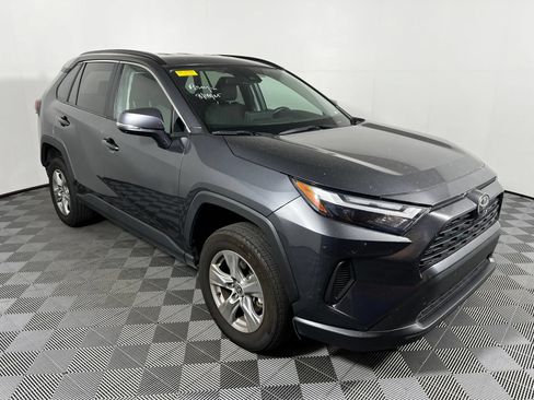 Used 2025 Toyota RAV4 XLE AWD/4WD image 3