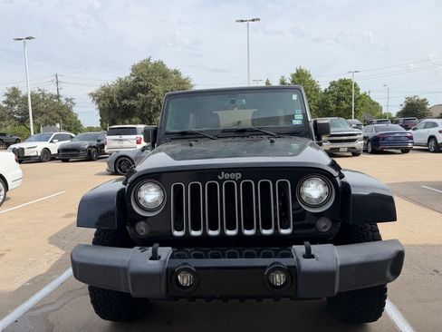 Used 2017 Jeep Wrangler Unlimited Sahara w/ Max Tow Package AWD/4WD image 1