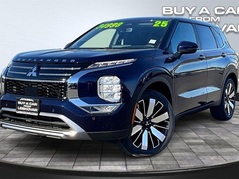 New 2025 Mitsubishi Outlander SE image 2