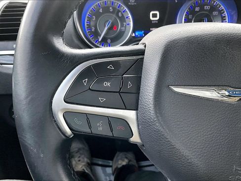 Used 2016 Chrysler 300 Limited w/ Driver Convenience Group image 11