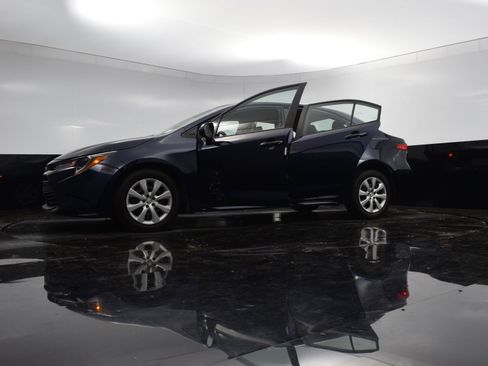 Used 2023 Toyota Corolla LE image 34