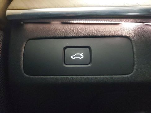Certified 2024 Volvo XC90 B6 Plus w/ Protection Package Premier AWD/4WD image 35