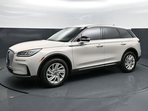 Used 2024 Lincoln Corsair Premiere image 1