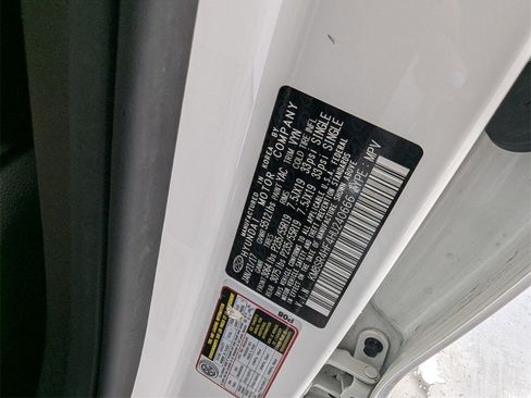 Used 2017 Hyundai Santa Fe SE Ultimate w/ SE Ultimate Tech Package 03 image 28