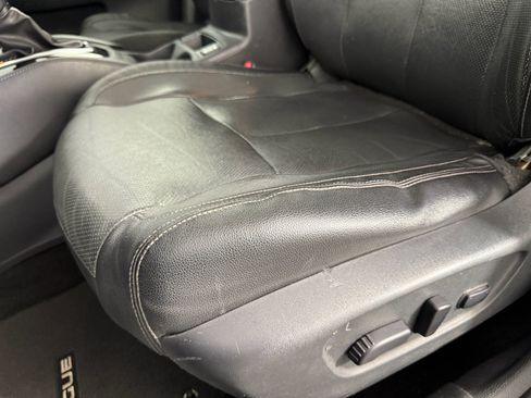 Used 2017 Nissan Rogue SL w/ SL Premium Package image 16