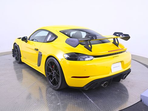 Used 2025 Porsche 718 Cayman GT4 RS RWD image 3