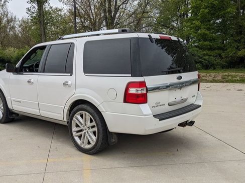 Used 2016 Ford Expedition Platinum AWD/4WD image 5