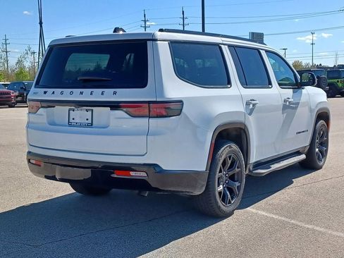 Used 2024 Jeep Wagoneer Series II AWD/4WD image 4