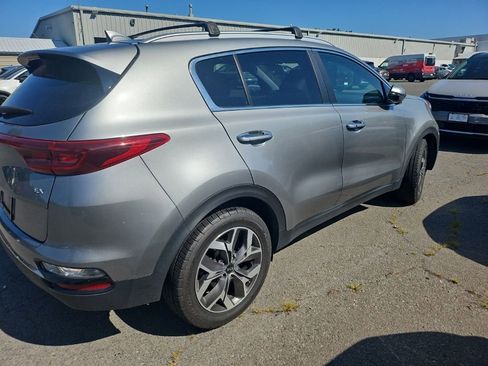 Used 2020 Kia Sportage EX FWD image 3