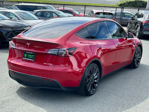 Used 2022 Tesla Model Y Performance image 5