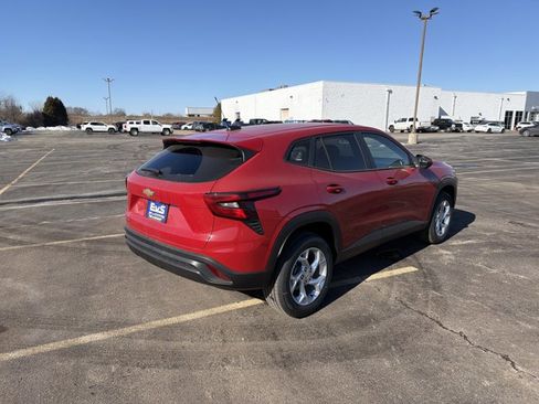 New 2026 Chevrolet Trax LS image 5